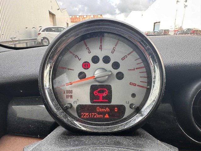 Mini mini clubman 1.6 one holland street automaat; 9-khb-62 - afbeelding 13 van  16