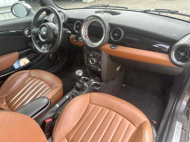 Mini mini clubman 1.6 one holland street automaat; 9-khb-62 - afbeelding 9 van  16
