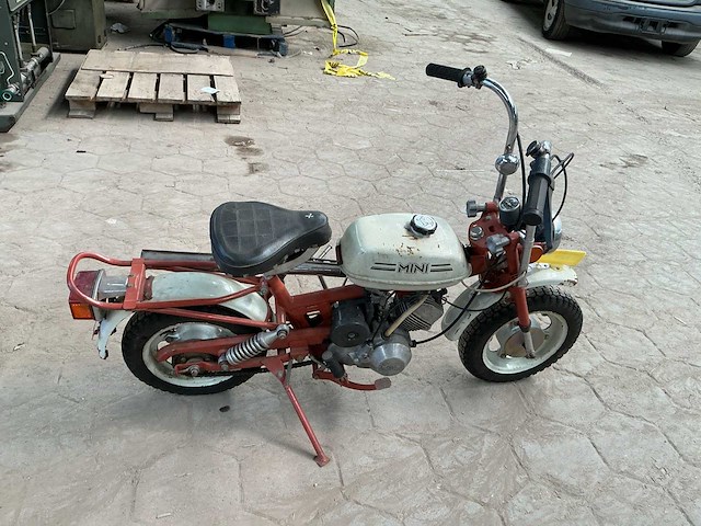 Mini oldtimer brommer - afbeelding 6 van  9