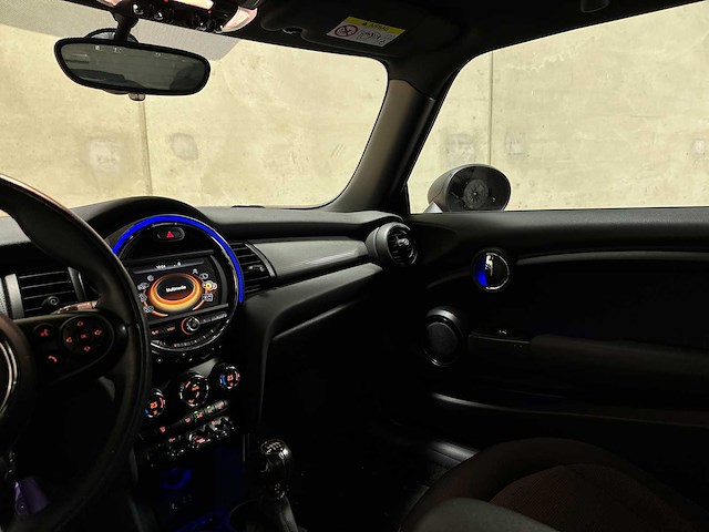 Mini one pepper business 1.2 3-deurs 102pk 2015 (origineel-nl) 70.374km, hr-335-v - afbeelding 19 van  46