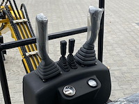 Mini rupsgraafmachine stahlworks hl319 geel - afbeelding 4 van  12