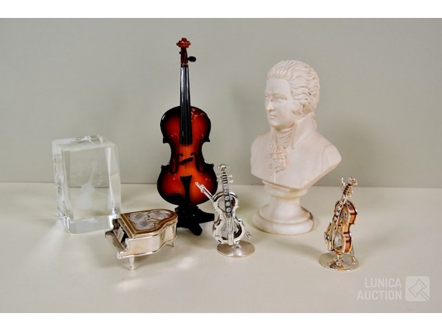 Miniaturen thema "muziek" - afbeelding 1 van  4