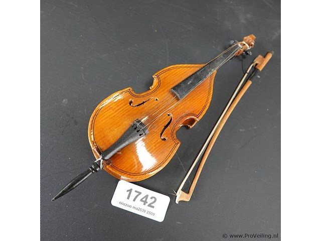 Miniatuur houten cello - afbeelding 1 van  5