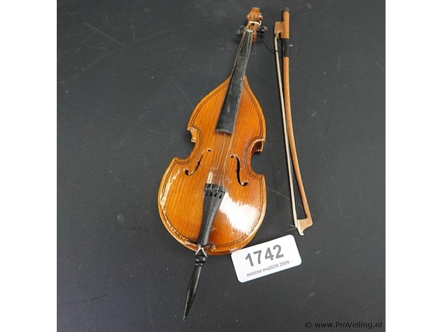 Miniatuur houten cello - afbeelding 2 van  5