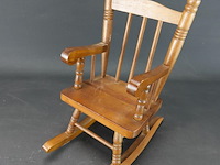 Miniatuur houten schommelstoel - afbeelding 2 van  5