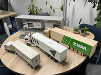 Miniatuur vrachtwagen (5x) - afbeelding 1 van  6
