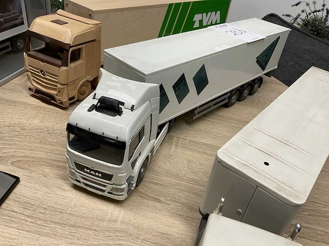 Miniatuur vrachtwagen (5x) - afbeelding 4 van  6