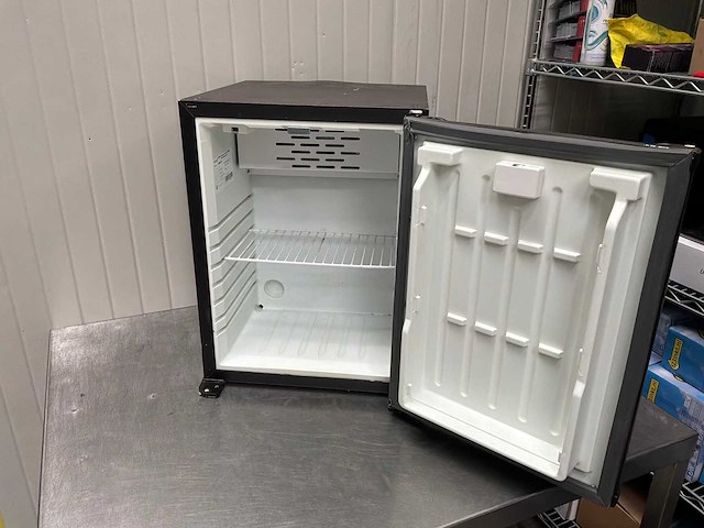 Minibar - koelkast - afbeelding 2 van  5