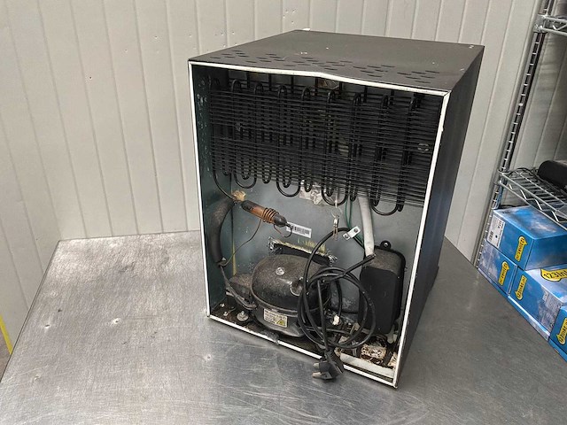 Minibar - koelkast - afbeelding 3 van  5