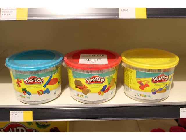 Minibuckets play doh in drie uitvoeringen in schap. - afbeelding 1 van  2