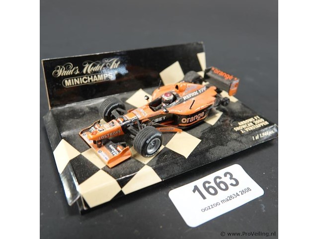 Minichamps 1:43 die-cast schaalmodel van de arrows f1 showcar 2000, gereden door jos verstappen. - afbeelding 1 van  5