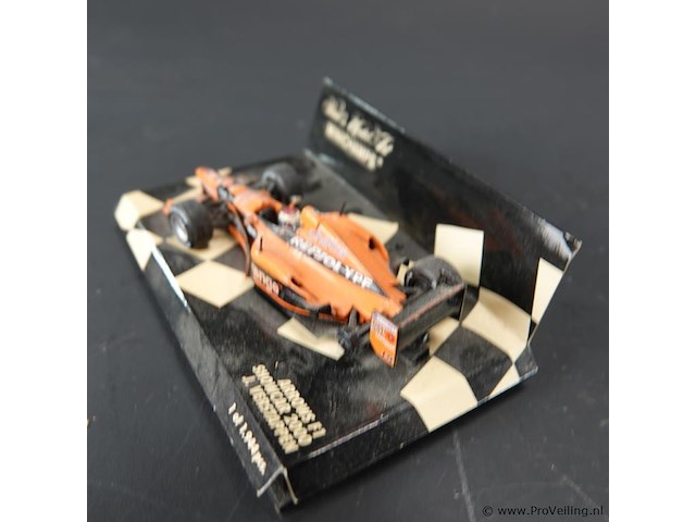 Minichamps 1:43 die-cast schaalmodel van de arrows f1 showcar 2000, gereden door jos verstappen. - afbeelding 3 van  5