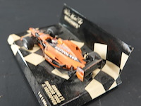 Minichamps 1:43 die-cast schaalmodel van de arrows f1 showcar 2000, gereden door jos verstappen. - afbeelding 3 van  5