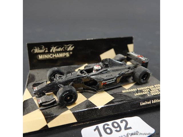 Minichamps 1:43 schaalmodel van de minardi european ps01, specifiek de testauto bestuurd door jos verstappen in valencia in 2003. - afbeelding 1 van  5