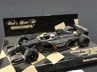 Minichamps 1:43 schaalmodel van de minardi european ps01, specifiek de testauto bestuurd door jos verstappen in valencia in 2003. - afbeelding 1 van  5