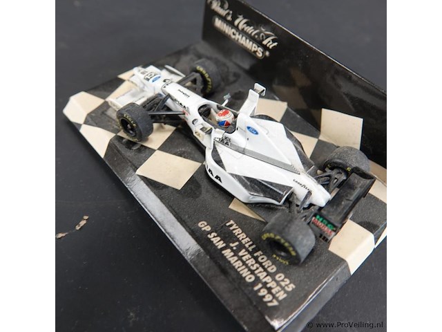Minichamps 1:43 schaalmodel van de tyrrell ford 025. - afbeelding 3 van  5