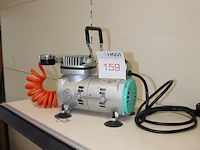 Minicompressor erima 220 volt - afbeelding 2 van  2