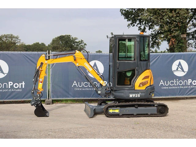 Minigraver cougar ht25 diesel 14kw 2026 nieuw - afbeelding 1 van  1