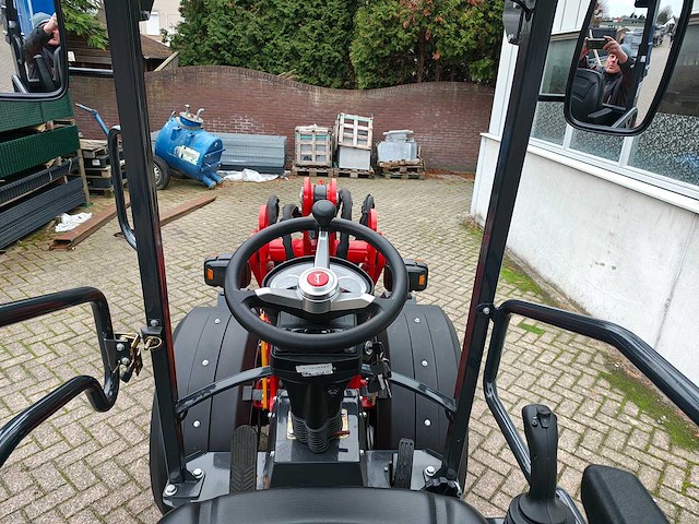 Minishovel - 2026 - pantherw25 advanced met kubota 4 cyl - afbeelding 7 van  52