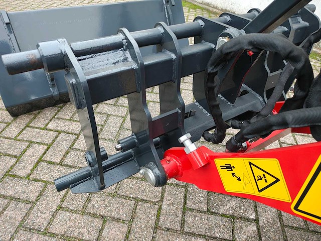 Minishovel - 2026 - pantherw25 advanced met kubota 4 cyl - afbeelding 28 van  52