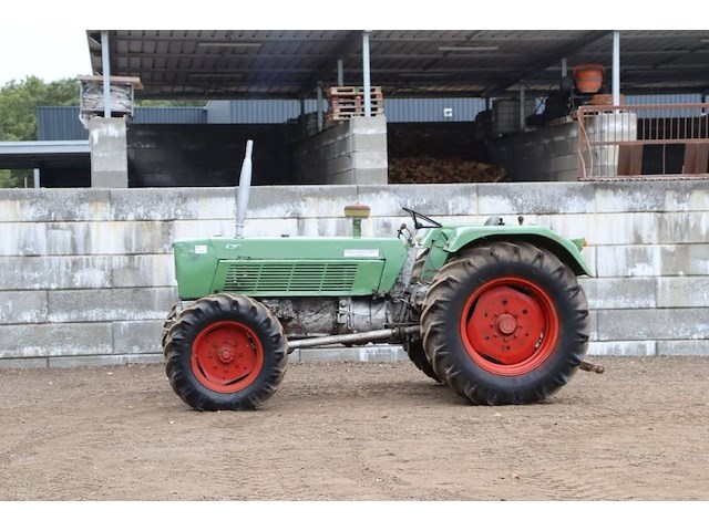 Minitractor fendt favorit 610s turbomatik diesel 1972 (marge) - afbeelding 1 van  1