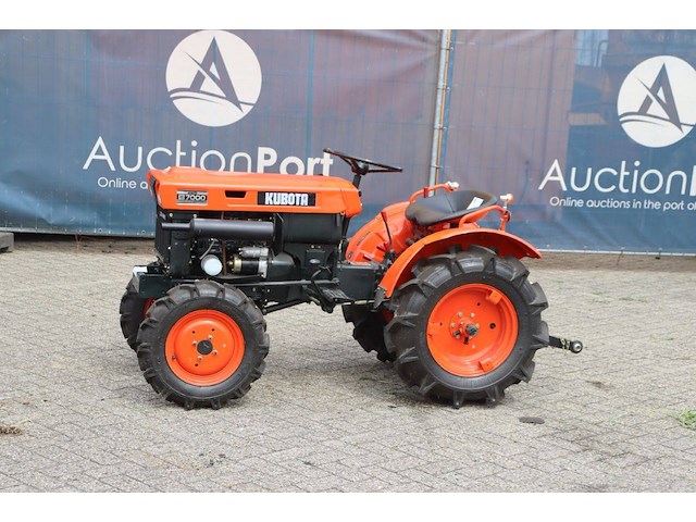 Minitractor kubota b7000 diesel - afbeelding 1 van  1