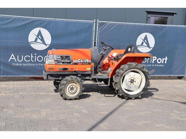Minitractor kubota gl19 diesel 19pk - afbeelding 1 van  1