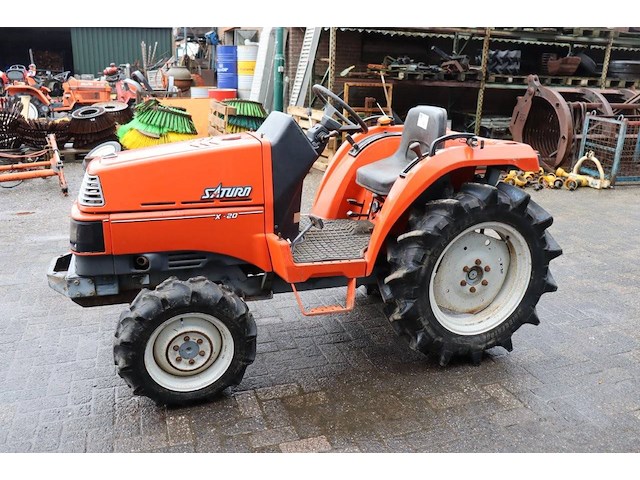 Minitractor kubota saturn x-20 diesel 20pk - afbeelding 1 van  1