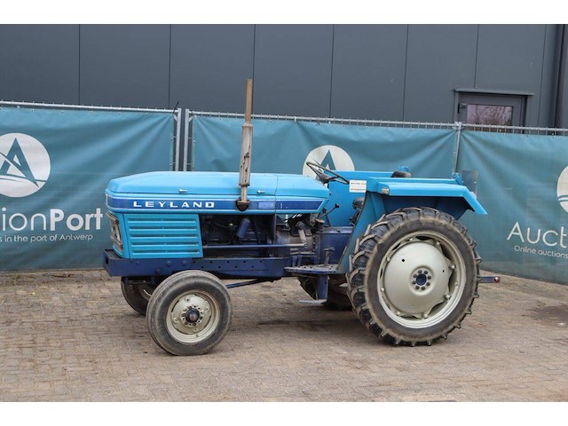 Minitractor leyland 255 diesel 1972 (marge) - afbeelding 1 van  1