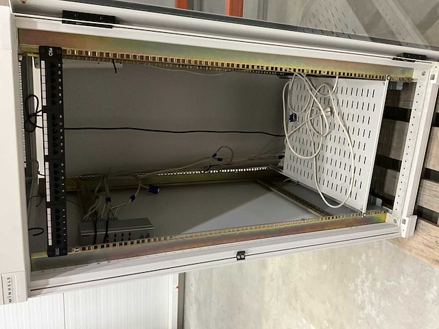 Minkels serverkast - afbeelding 5 van  7