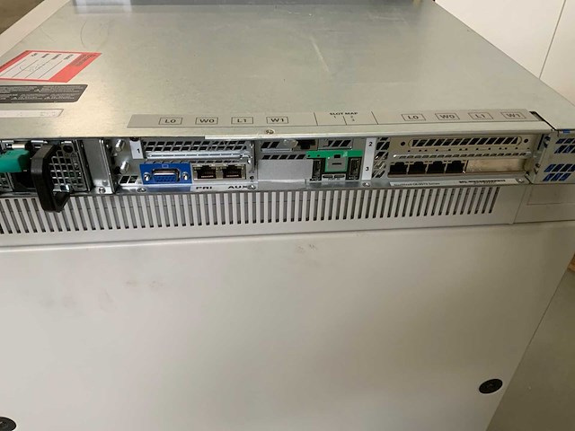 Minkels varicon serverkast, switch en server - afbeelding 7 van  7