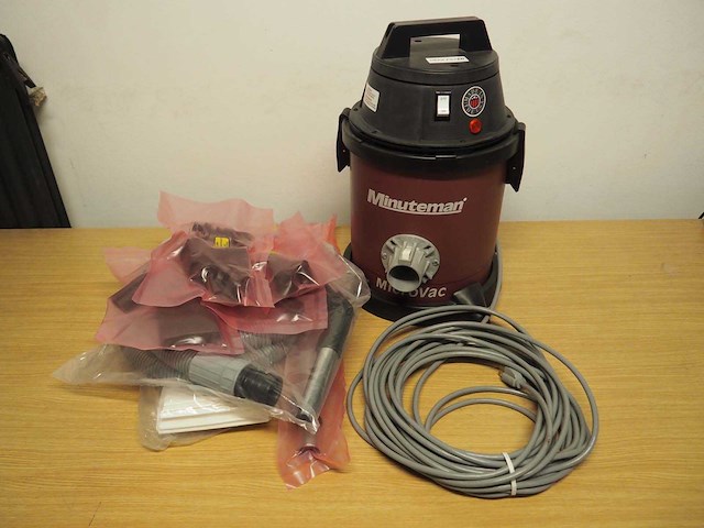 Minuteman - c82904-07 - hepa stofzuiger - afbeelding 1 van  8