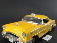 Mira 1/18 yellow cab buick century taxi uit 1955. - afbeelding 1 van  7