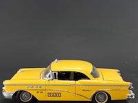 Mira 1/18 yellow cab buick century taxi uit 1955. - afbeelding 2 van  7