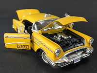 Mira 1/18 yellow cab buick century taxi uit 1955. - afbeelding 5 van  7