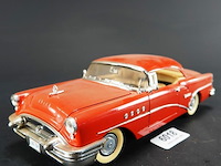 Mira 1955 buick century.