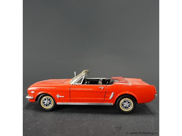 Mira solido1964 1/2 ford mustang convertible - afbeelding 2 van  7