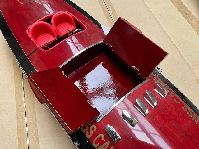 Miss canada decoratie speedboot - afbeelding 3 van  5