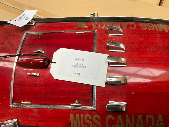 Miss canada decoratie speedboot - afbeelding 4 van  5