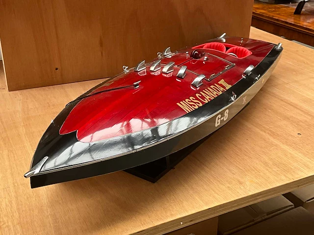 Miss canada speedboot - afbeelding 1 van  6