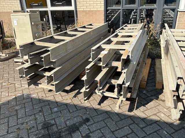 Mita diverse rails - afbeelding 1 van  7