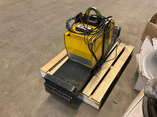 Mitari bm3600 accu hijsmagneet - afbeelding 2 van  5