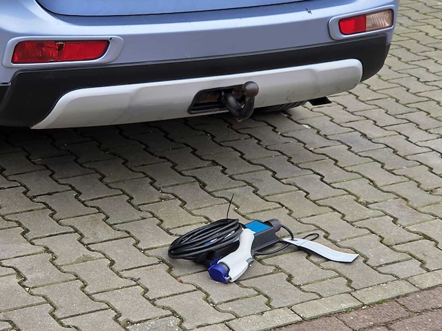 Mitsubishi - 2015 - outlander - 2.0 phev be x-line - 2-zpf-87 - afbeelding 2 van  25