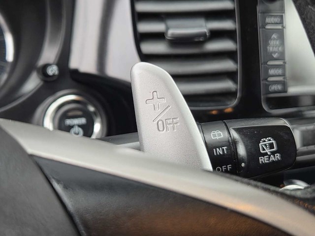 Mitsubishi - 2015 - outlander - 2.0 phev be x-line - 2-zpf-87 - afbeelding 11 van  25