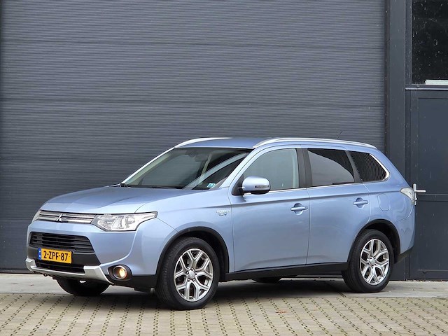 Mitsubishi - 2015 - outlander - 2.0 phev be x-line - 2-zpf-87 - afbeelding 1 van  25
