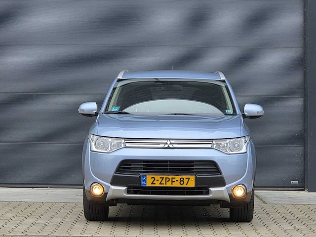 Mitsubishi - 2015 - outlander - 2.0 phev be x-line - 2-zpf-87 - afbeelding 12 van  25