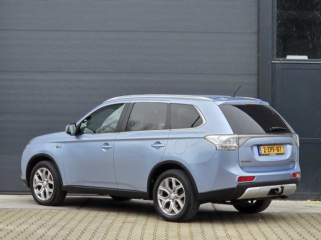 Mitsubishi - 2015 - outlander - 2.0 phev be x-line - 2-zpf-87 - afbeelding 23 van  25