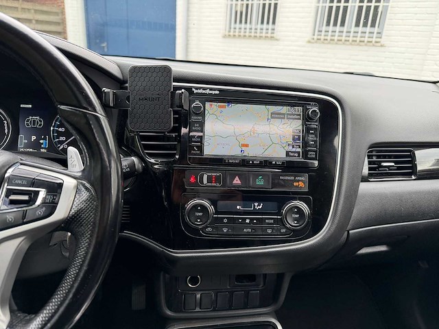 Mitsubishi - 2015 - outlander - 2.0 phev executive edition - - afbeelding 6 van  14