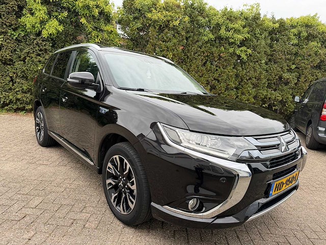 Mitsubishi - 2015 - outlander - 2.0 phev executive edition - - afbeelding 12 van  14