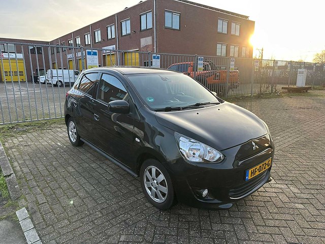 Mitsubishi - 2015 - space star - automaat - 1.0 bright - personenauto - afbeelding 17 van  19